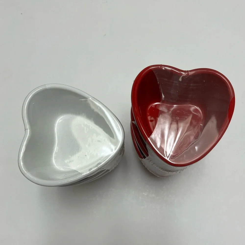 NWT ⚜️🤍⚜️ Target WHITE Bullseye Playground Heart Shaped Treat bowls set of 3